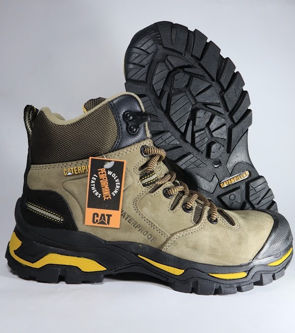 Botas CAT 1350 Color Café