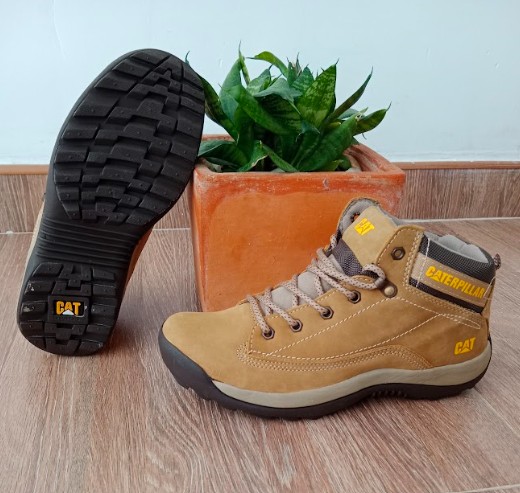 Botas CAT 1321 Color Café